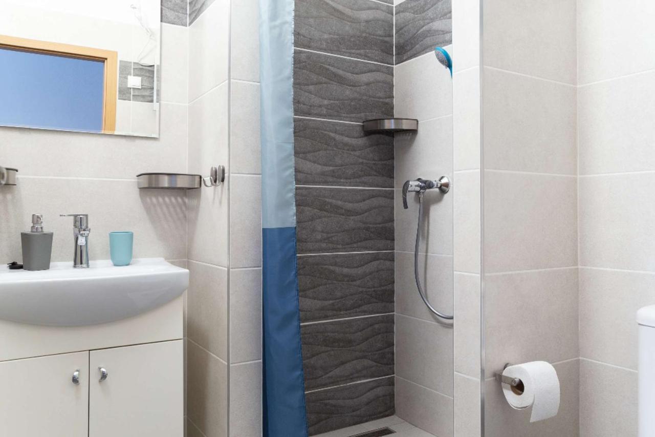 Jonas Apartments - Great Location Near Bratislava City Center Buitenkant foto