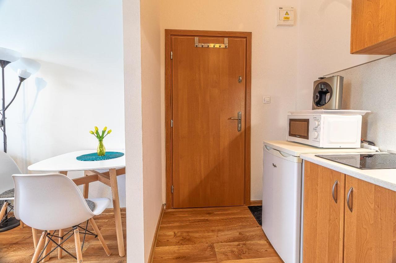 Jonas Apartments - Great Location Near Bratislava City Center Buitenkant foto