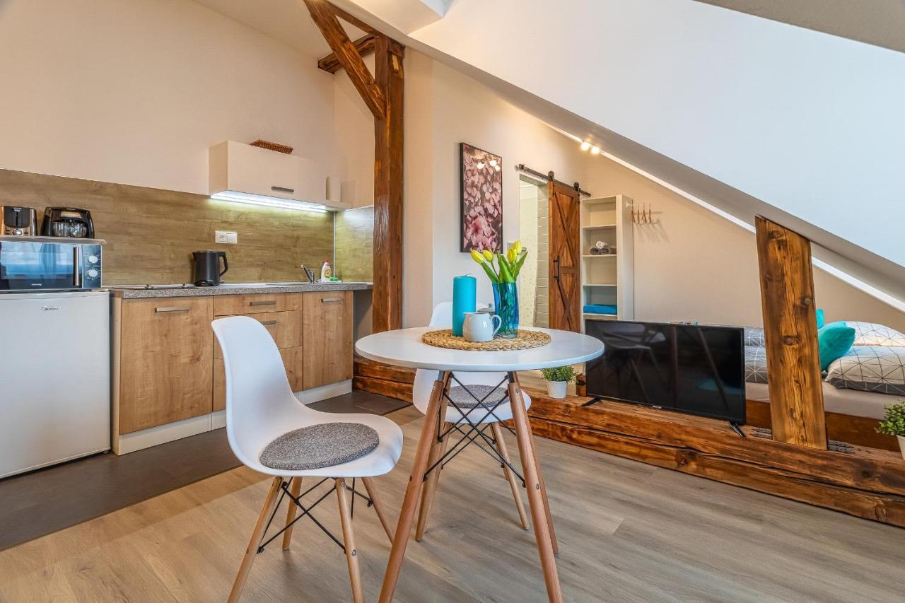 Jonas Apartments - Great Location Near Bratislava City Center Buitenkant foto