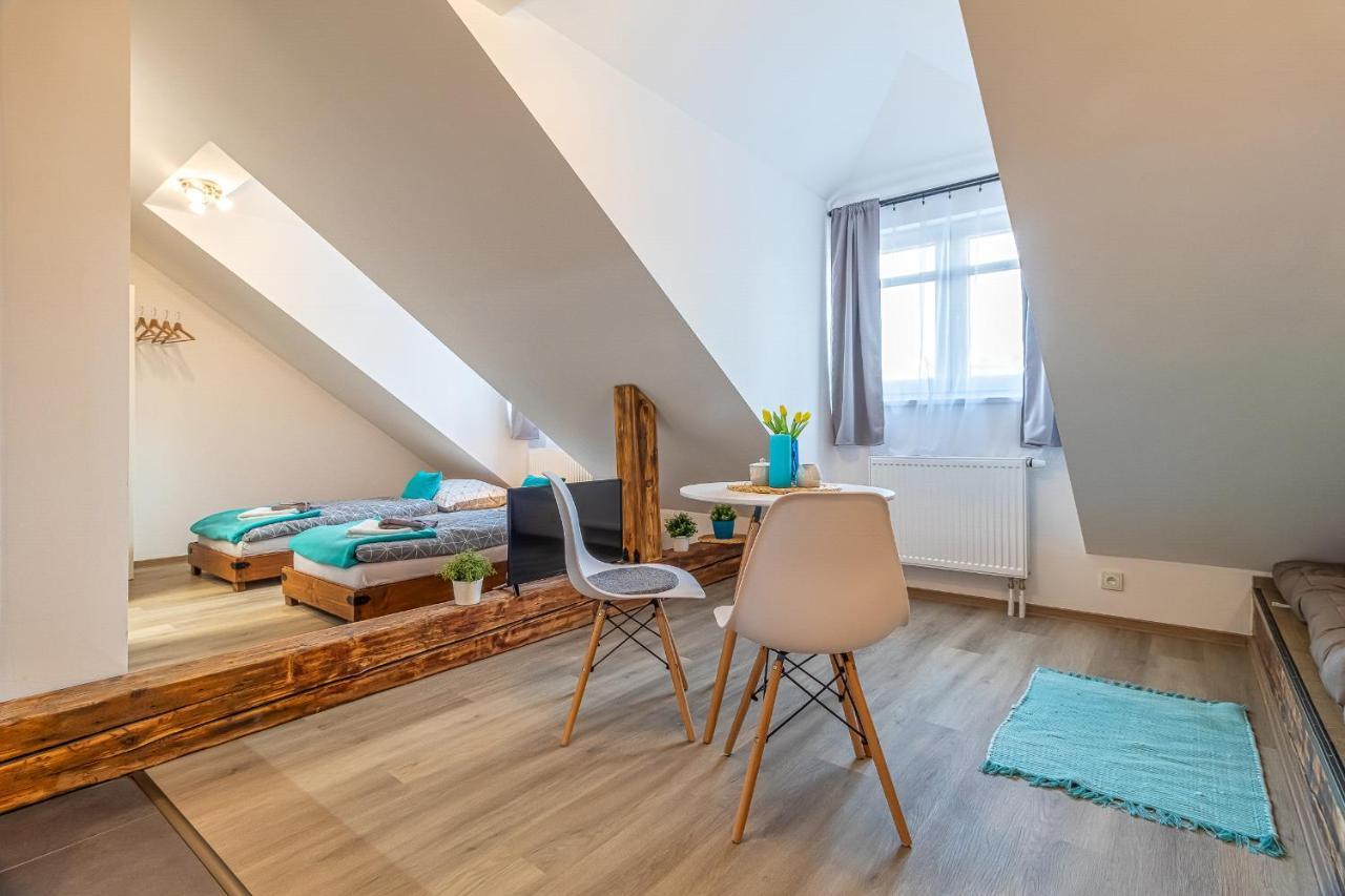 Jonas Apartments - Great Location Near Bratislava City Center Buitenkant foto