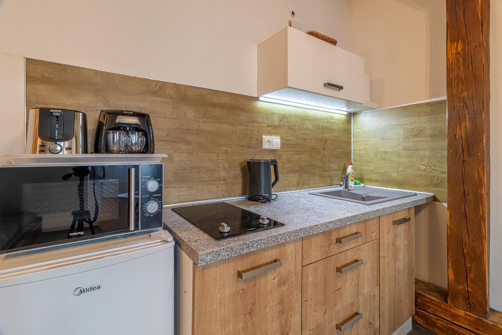 Jonas Apartments - Great Location Near Bratislava City Center Buitenkant foto