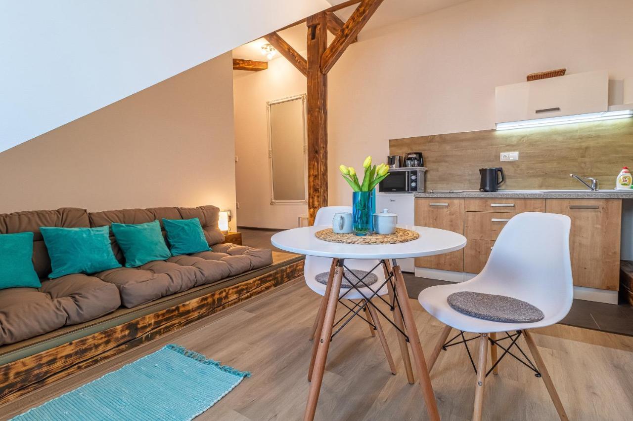 Jonas Apartments - Great Location Near Bratislava City Center Buitenkant foto
