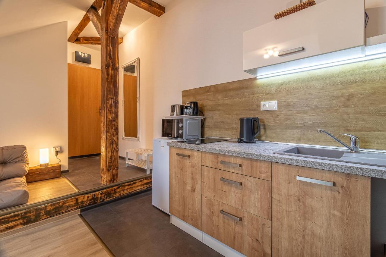 Jonas Apartments - Great Location Near Bratislava City Center Buitenkant foto