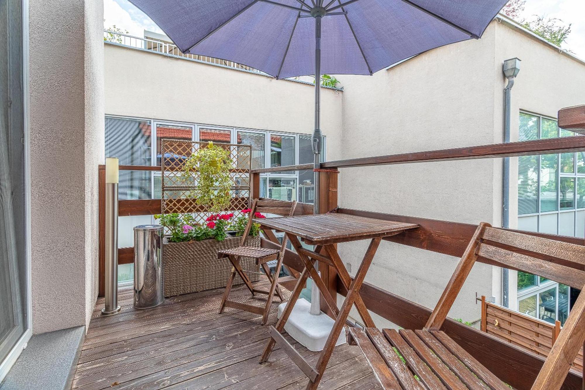 Jonas Apartments - Great Location Near Bratislava City Center Buitenkant foto