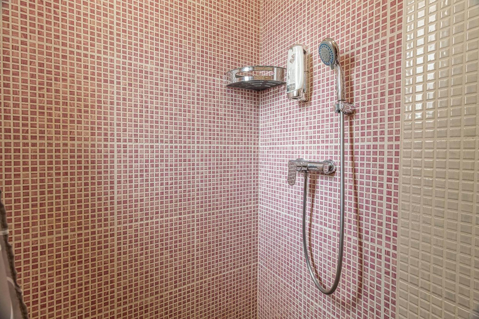 Jonas Apartments - Great Location Near Bratislava City Center Buitenkant foto